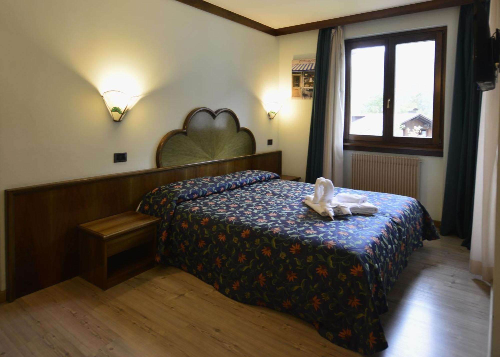 Hotel Quadrifoglio Pinzolo Buitenkant foto