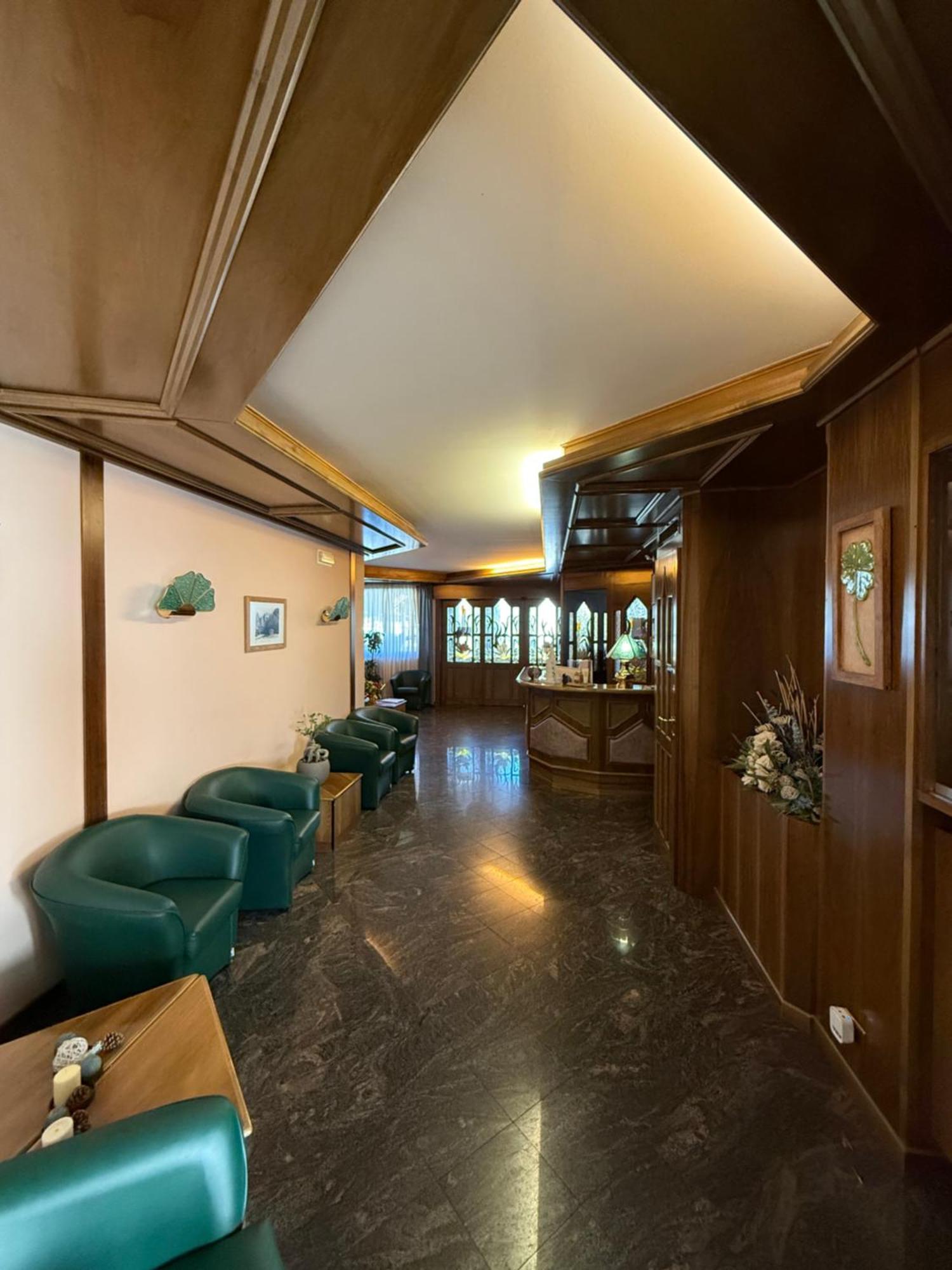 Hotel Quadrifoglio Pinzolo Buitenkant foto